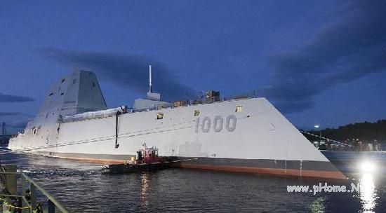 （朱姆沃爾特級驅逐艦首艦朱姆沃爾特號）